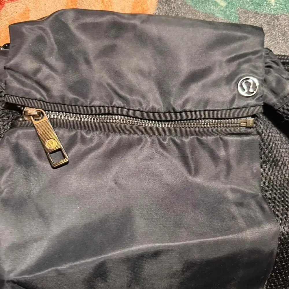Lululemon Black Drawstring Backpack Gym Sack Lightweight Nylon Bag with Zip Pock
